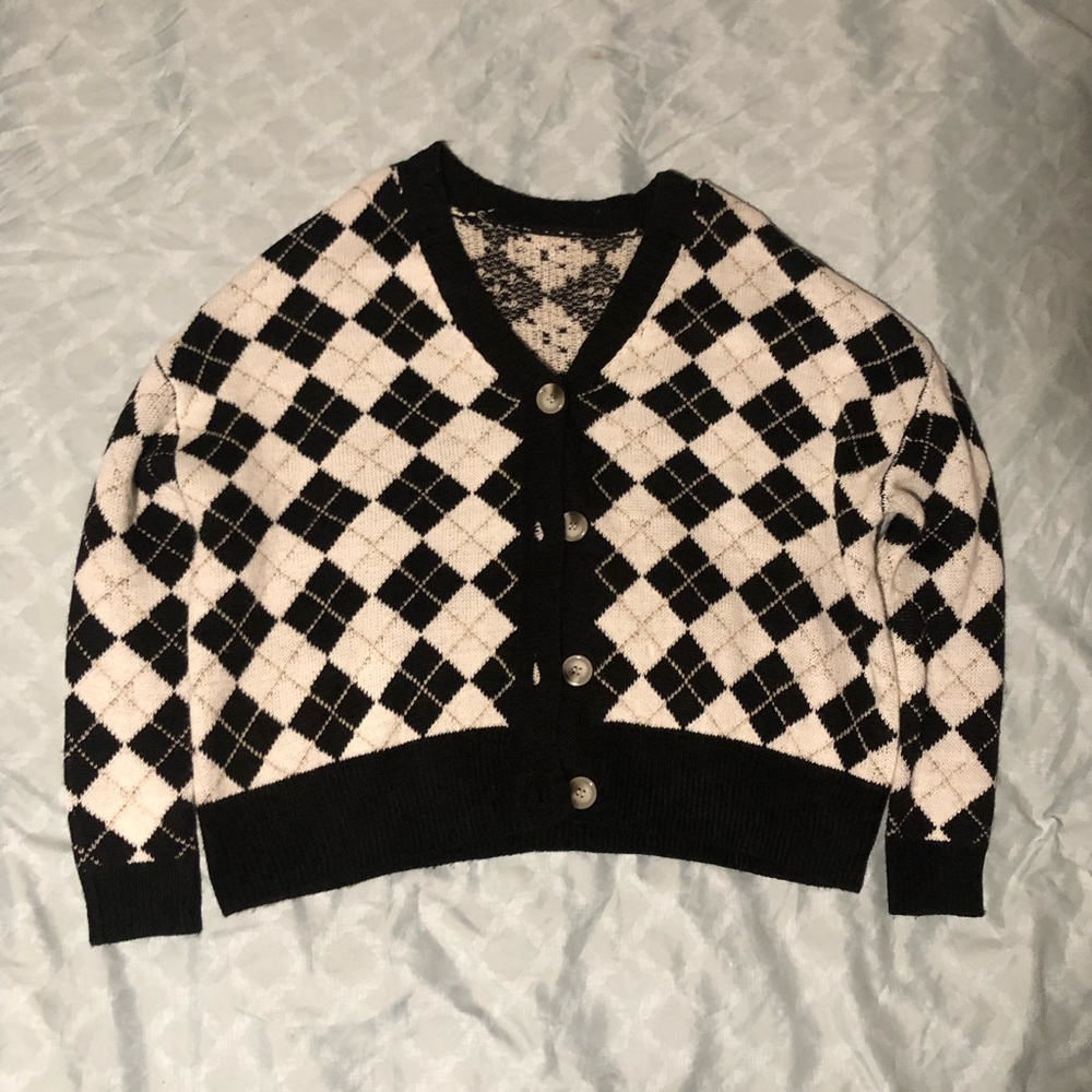 Black and White Argyle Cropped Cardigan